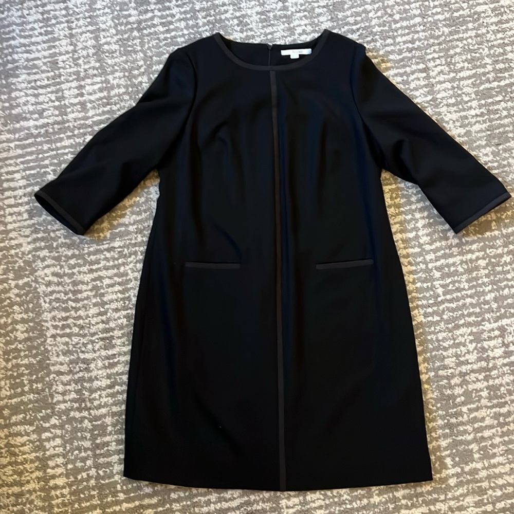 Boden women’s structured dress in size US 12R.